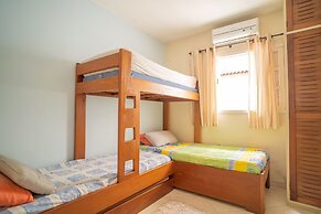 Linda casa no condomínio Morada da Praia