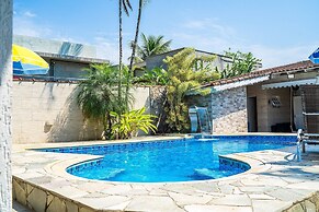 Linda casa no condomínio Morada da Praia