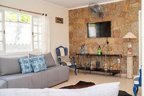 Linda casa no condomínio Morada da Praia