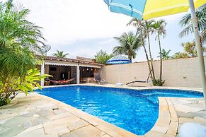 Linda casa no condomínio Morada da Praia