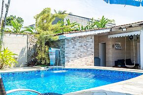 Linda casa no condomínio Morada da Praia