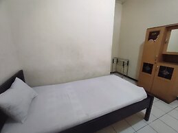 OYO 93048 Hotel Puri Mandiri