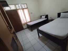 OYO 93048 Hotel Puri Mandiri