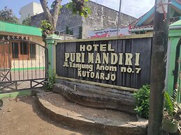 OYO 93048 Hotel Puri Mandiri