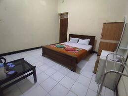 OYO 93048 Hotel Puri Mandiri