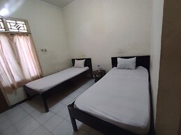 OYO 93048 Hotel Puri Mandiri