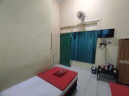 OYO 93048 Hotel Puri Mandiri