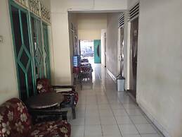 OYO 93048 Hotel Puri Mandiri