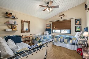 Sunset Serenity 3 Bedroom Home by RedAwning