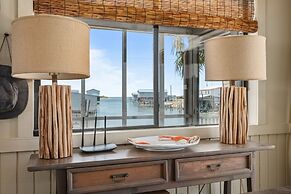 Sunset Serenity 3 Bedroom Home by RedAwning