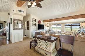 Sunset Serenity 3 Bedroom Home by RedAwning