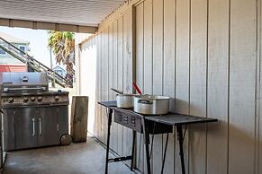 Sunset Serenity 3 Bedroom Home by RedAwning