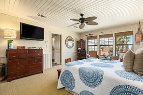 Sunset Serenity 3 Bedroom Home by RedAwning