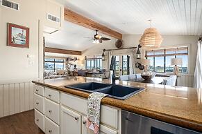 Sunset Serenity 3 Bedroom Home by RedAwning