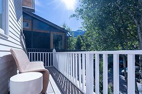 425 Depot Ave 5 Bedroom Home by RedAwning