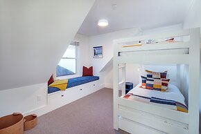 425 Depot Ave 5 Bedroom Home by RedAwning