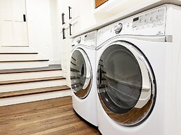 425 Depot Ave 5 Bedroom Home by RedAwning