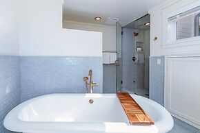 425 Depot Ave 5 Bedroom Home by RedAwning