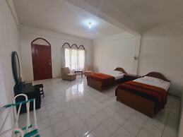 OYO 93062 Sibayak Multinational Rest House