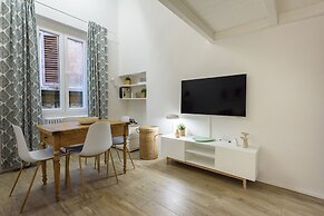 Madame Betta by Mmega