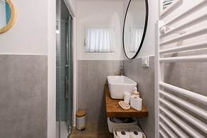 Madame Betta by Mmega