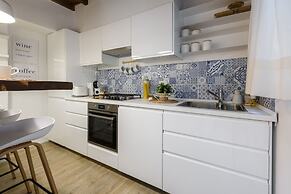 Madame Betta by Mmega