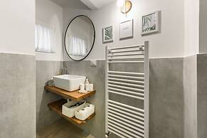 Madame Betta by Mmega