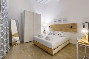 Madame Betta by Mmega