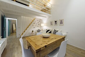 Madame Betta by Mmega