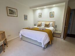 Birchcroft Hideaway