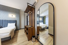 Lenora Airport Hotel