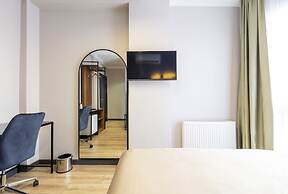 Lenora Airport Hotel