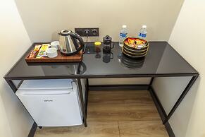 Lenora Airport Hotel