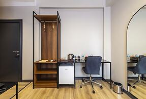 Lenora Airport Hotel