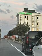 Lenora Airport Hotel