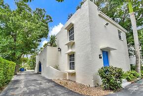 Private 2-bedroom Wilton Villas