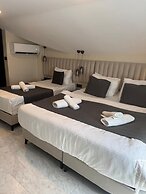 D Twins Airport Hotel