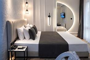 D Twins Airport Hotel