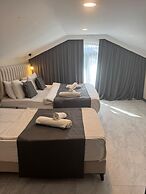 D Twins Airport Hotel