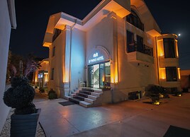 D Twins Airport Hotel