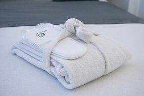D Twins Airport Hotel
