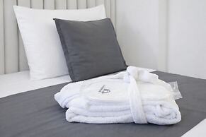 D Twins Airport Hotel