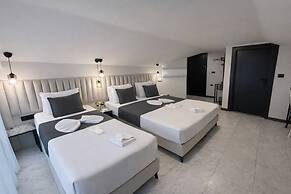D Twins Airport Hotel