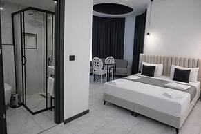 D Twins Airport Hotel