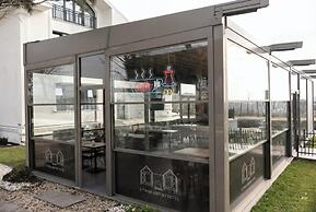D Twins Airport Hotel