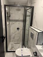 D Twins Airport Hotel