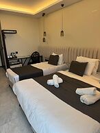 D Twins Airport Hotel