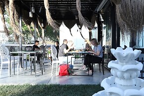 D Twins Airport Hotel