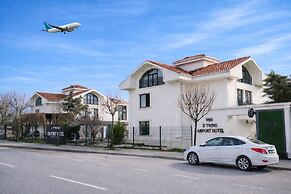 D Twins Airport Hotel