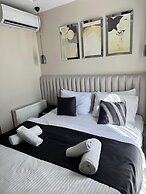 D Twins Airport Hotel